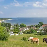 Lägenhet Strandhaus Moenchgut 02 Mit Sauna Und Schwimmbadnutzung Im Ahoi Sellin Lobbe