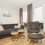 Strandhaus Moenchgut Ferienwohnung 02 Mit Sauna Und Schwimmbadnutzung Im Ahoi Sellin Lobbe