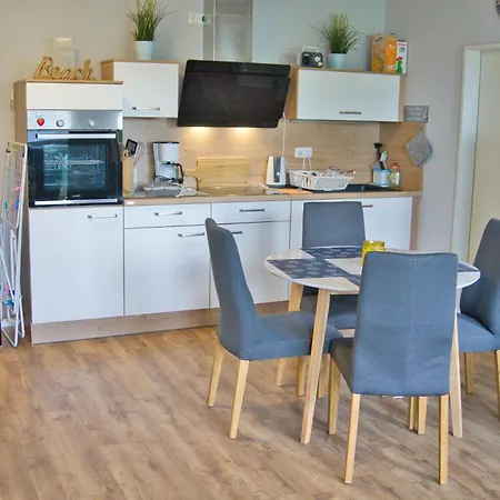 Strandnahe Mit Eigener Terrasse - Strandhaus Moenchgut 02 Apartment *