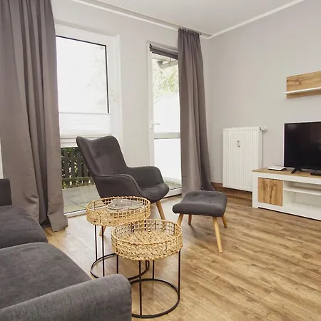 Strandhaus Moenchgut Ferienwohnung 02 Mit Sauna Und Schwimmbadnutzung Im Ahoi Sellin Appartement