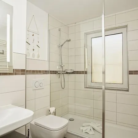 Strandnahe Mit Eigener Terrasse - Strandhaus Moenchgut 02 *